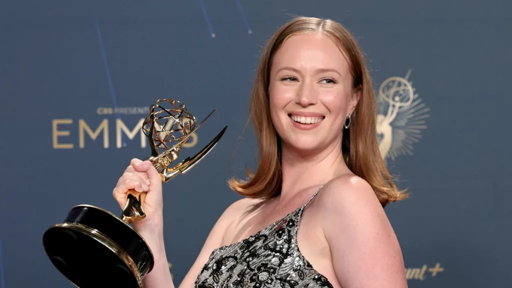 Emmy 2025 | Hannah Einbinder provoca polêmica ao criticar o ICE